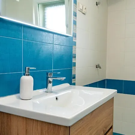 Calma アパート トロギール